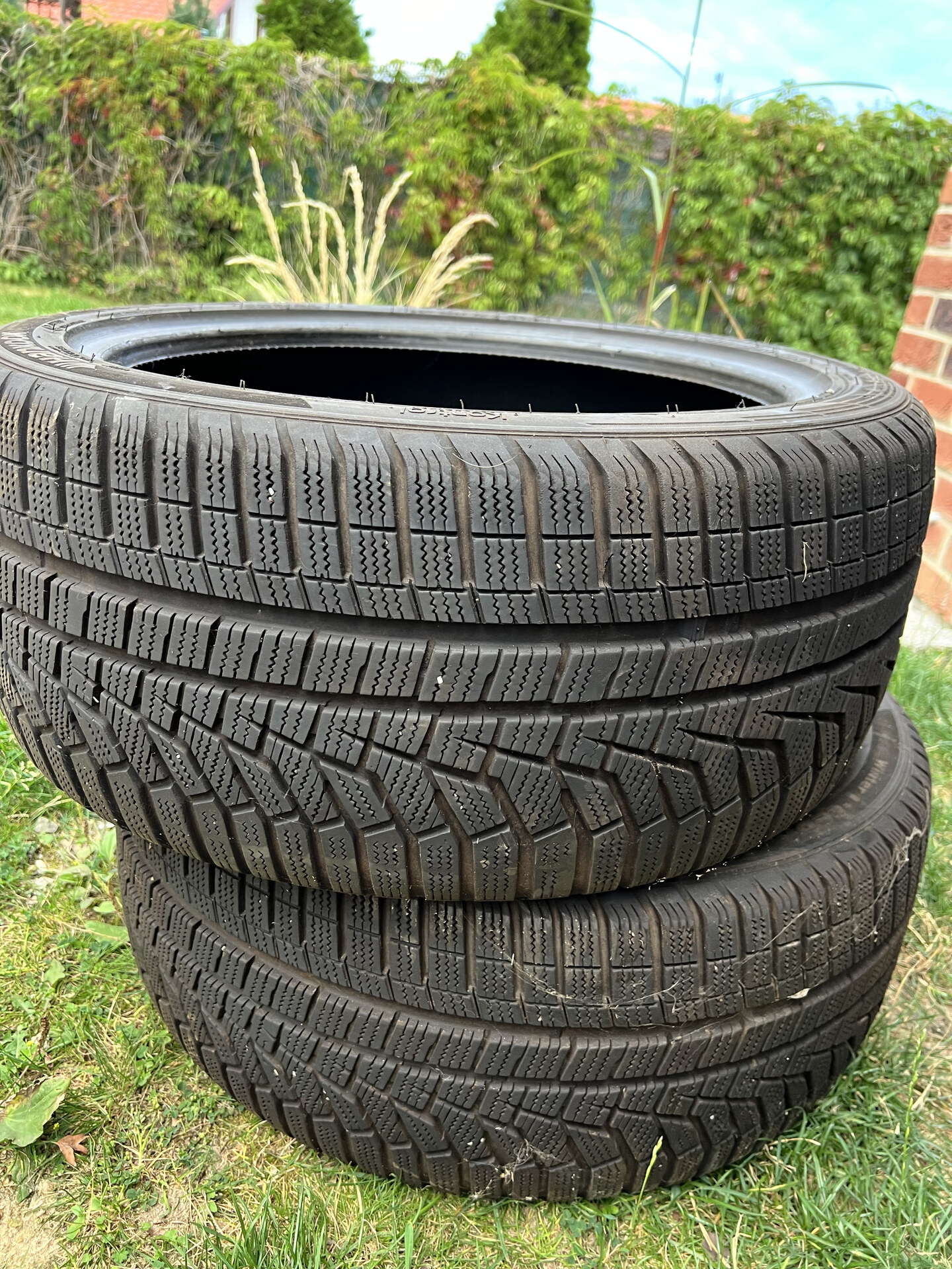 Opony zimowe Hankook 245/40/R18